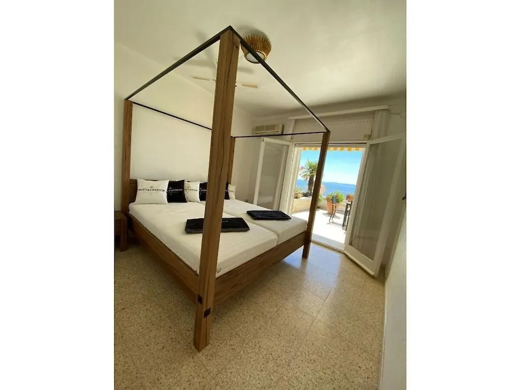 Casacarl Comfortable Holiday Residence Roses Holiday home